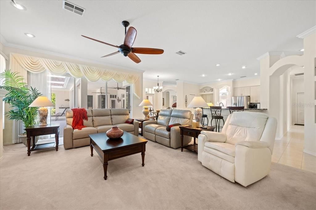 Chandelier, Interior, Kitchen, Living room, Recessed Lighting, Stainless Steel Appliances