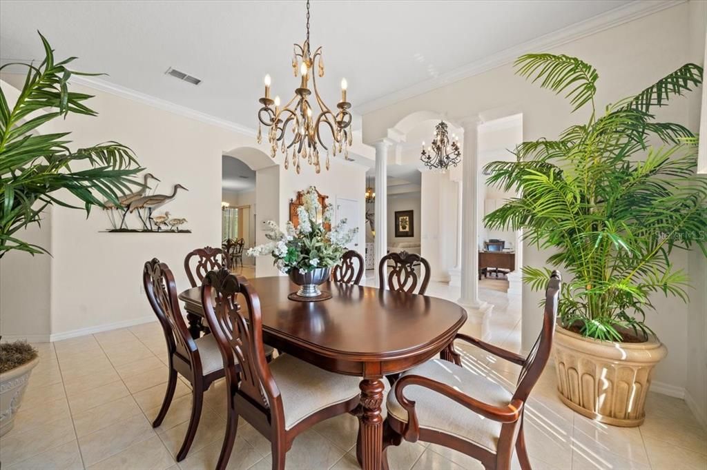 Chandelier, Dining room, Interior
