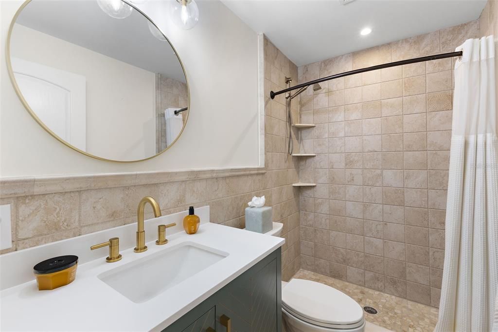 Bathroom, Interior, Recessed Lighting