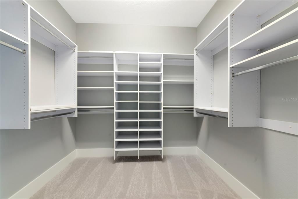 Interior, Walk-in Closets, Wood Texture Flooring