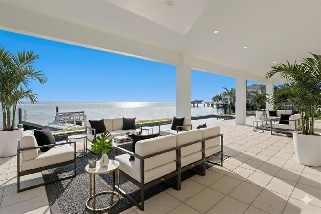 Exterior, Living room, Recessed Lighting, Water