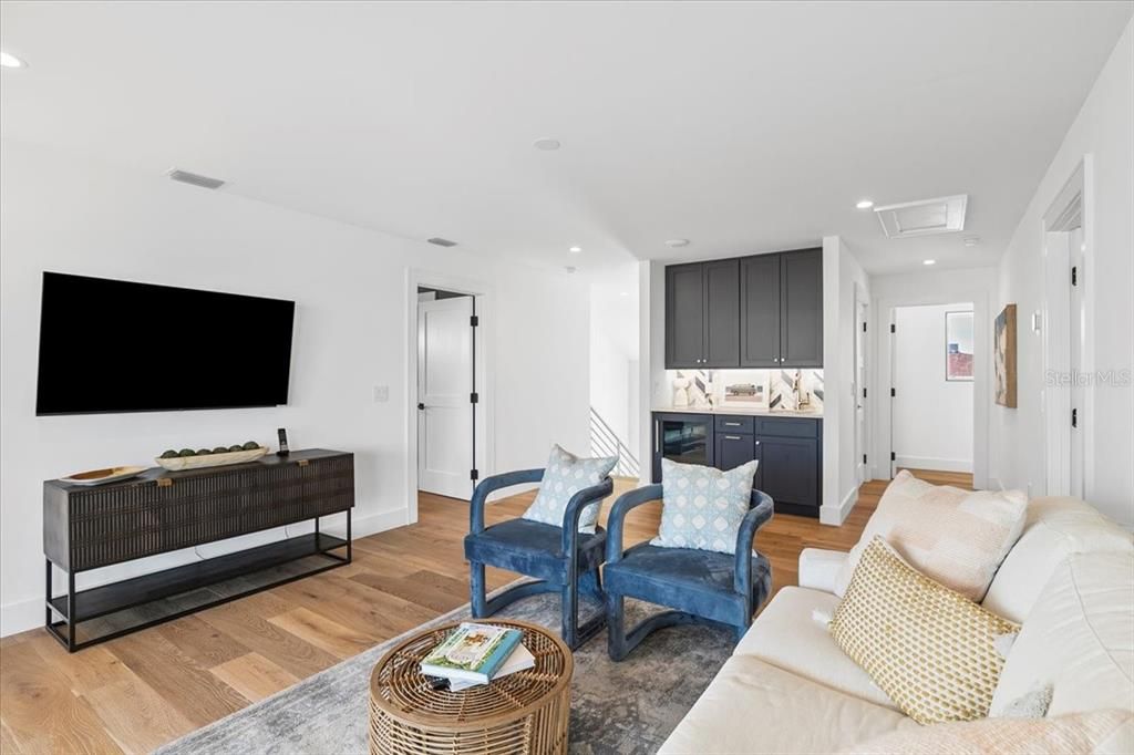 Interior, Living room, Recessed Lighting, Wood Texture Flooring