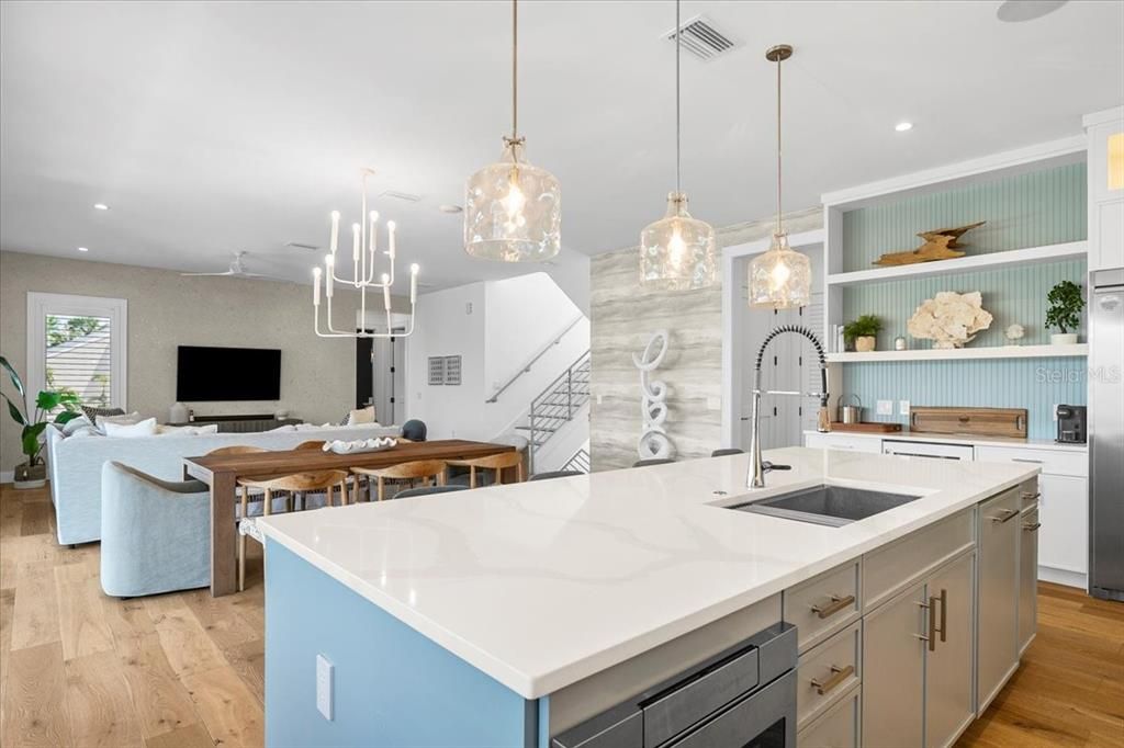 Dining room, Interior, Kitchen, Living room, Pendant Lights, Recessed Lighting, Wood Texture Flooring