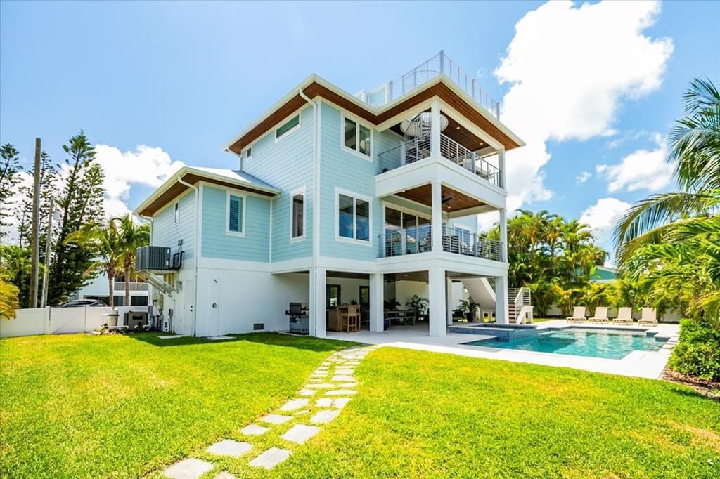 Backyard, Exterior, Pool