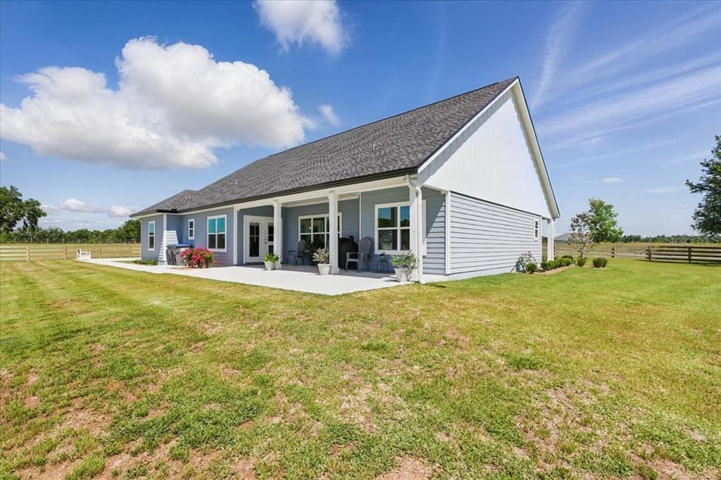 Backyard, Exterior