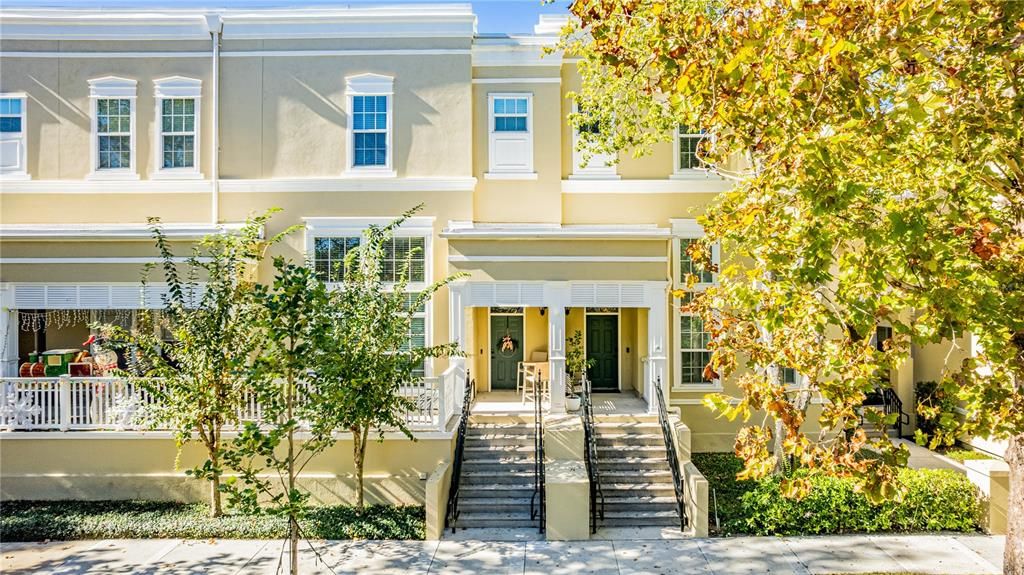 Exterior, Facade, Rowhouse