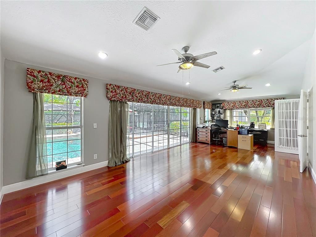 Empty room, Interior, Recessed Lighting, Wood Texture Flooring