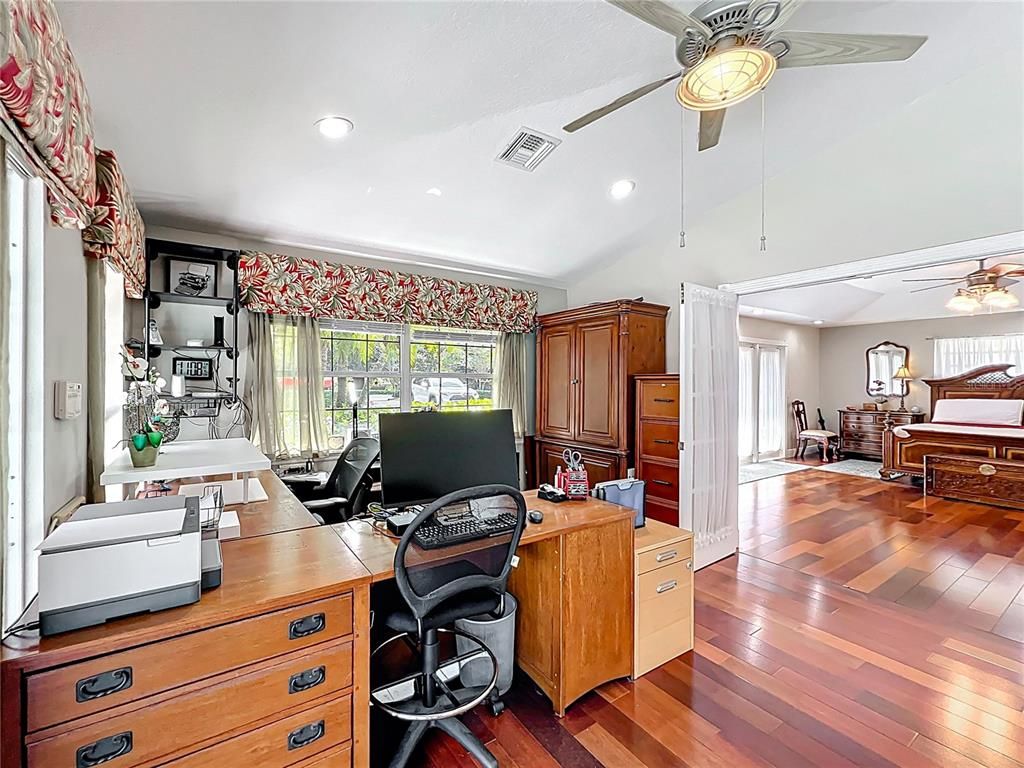 Home Office, Interior, Recessed Lighting, Wood Texture Flooring