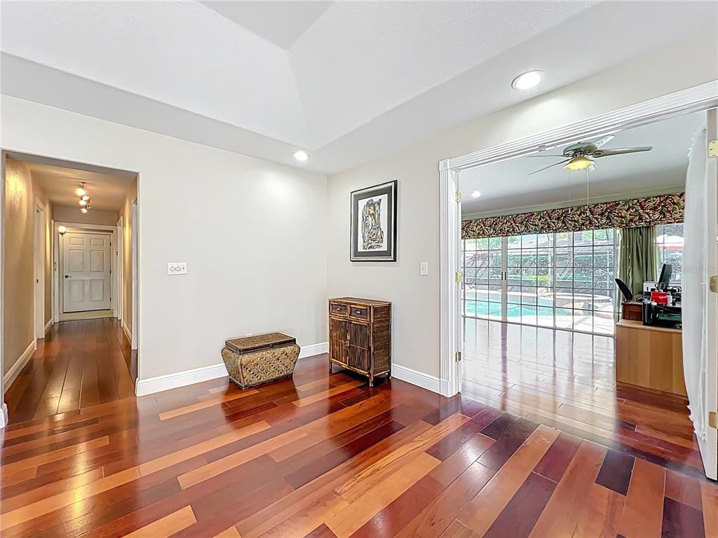 Interior, Recessed Lighting, Wood Texture Flooring