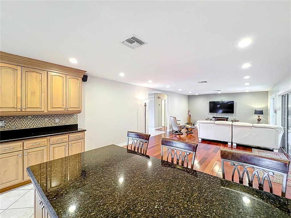Dining room, Interior, Living room, Recessed Lighting, Wood Texture Flooring