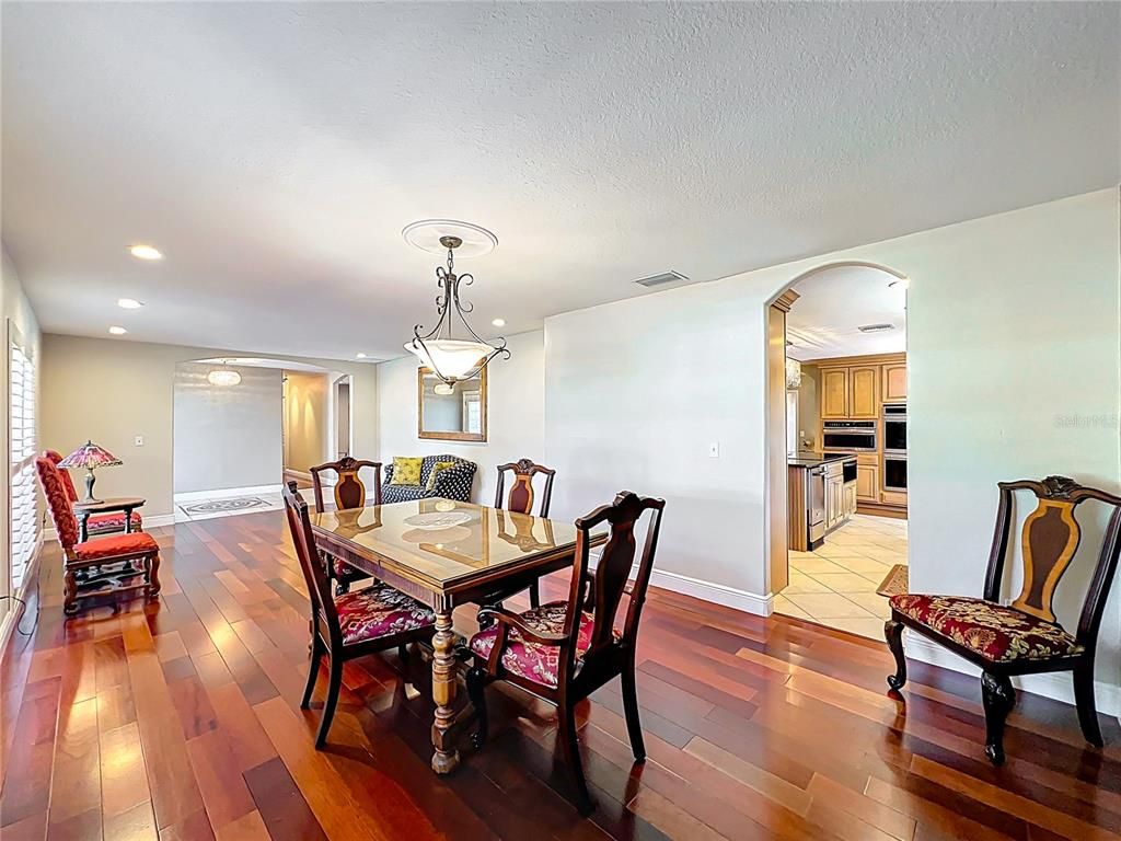 Dining room, Interior, Kitchen, Pendant Lights, Recessed Lighting, Wood Texture Flooring