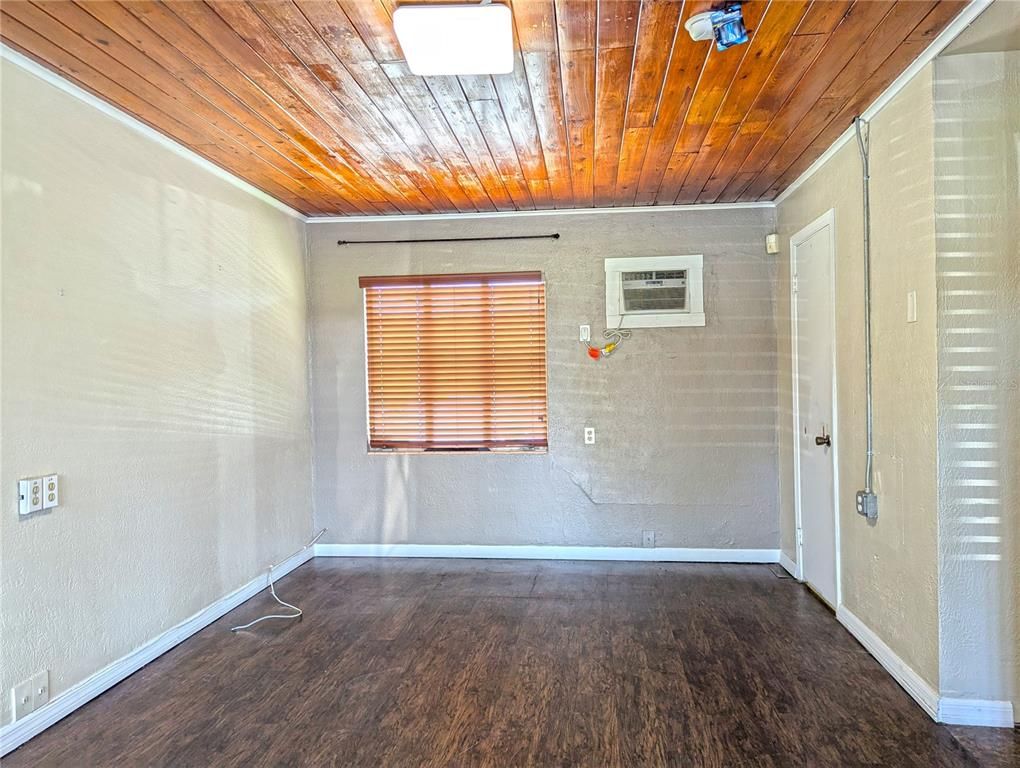 Empty room, Interior, Wooden Ceilings, Wood Texture Flooring