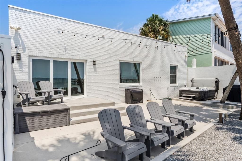 Exterior, Hot Tub