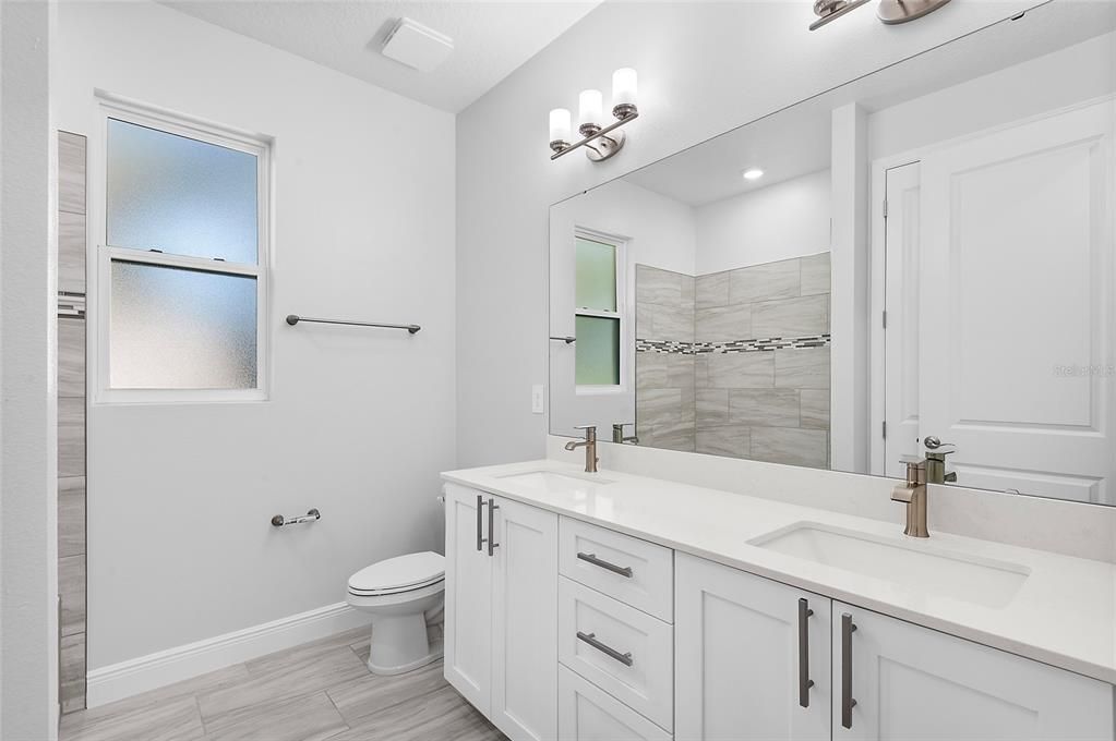 Bathroom, Dual Sink Vanities, Interior, Recessed Lighting