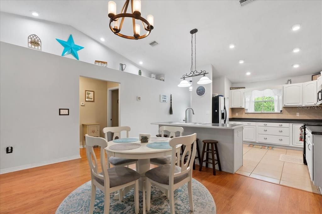 Dining room, Interior, Kitchen, Pendant Lights, Recessed Lighting, Wood Texture Flooring