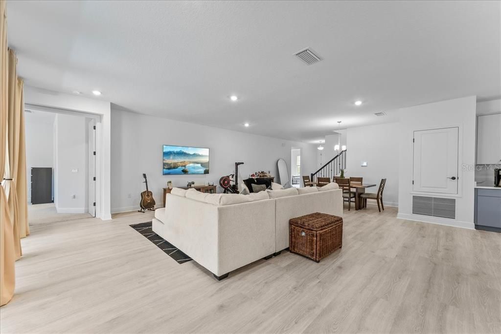 Dining room, Interior, Living room, Pendant Lights, Recessed Lighting, Wood Texture Flooring