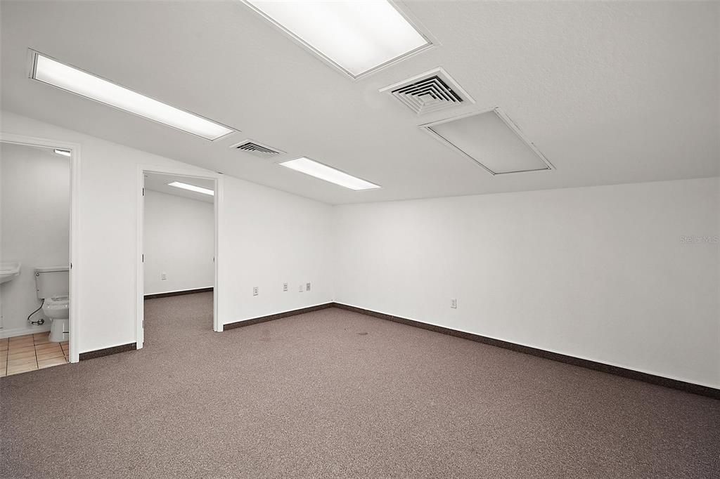 Bathroom, Empty room, Interior, Recessed Lighting