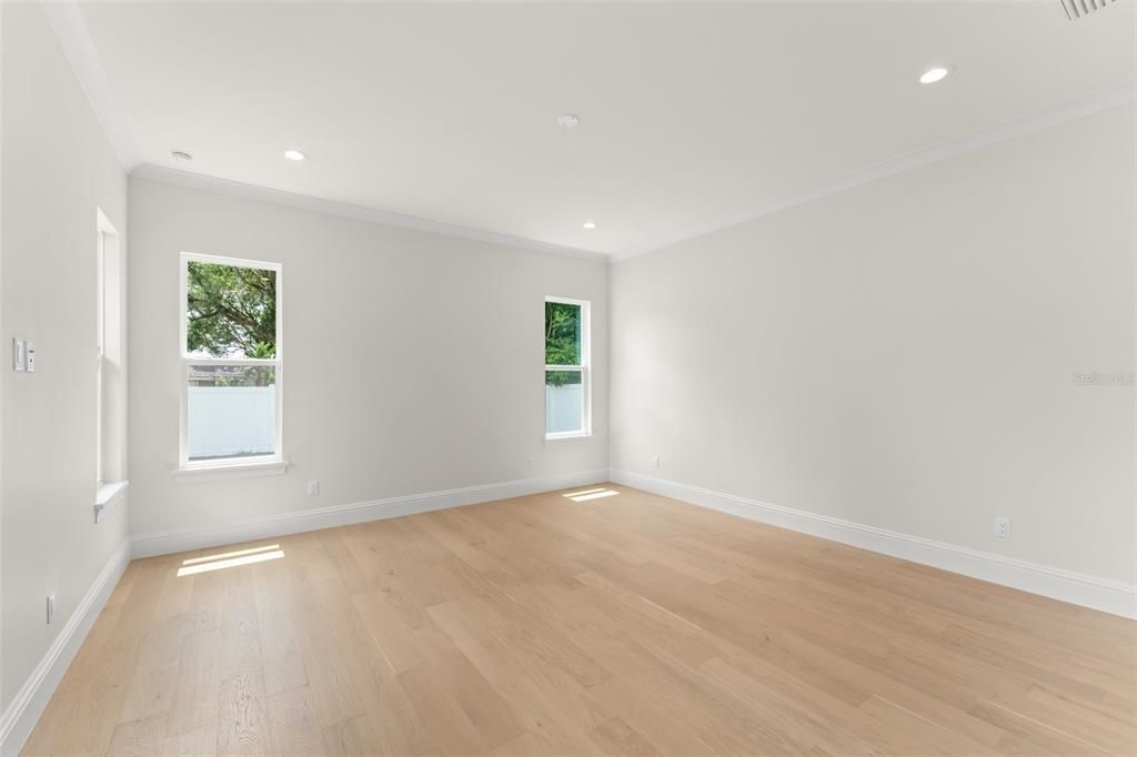 Empty room, Interior, Recessed Lighting, Wood Texture Flooring