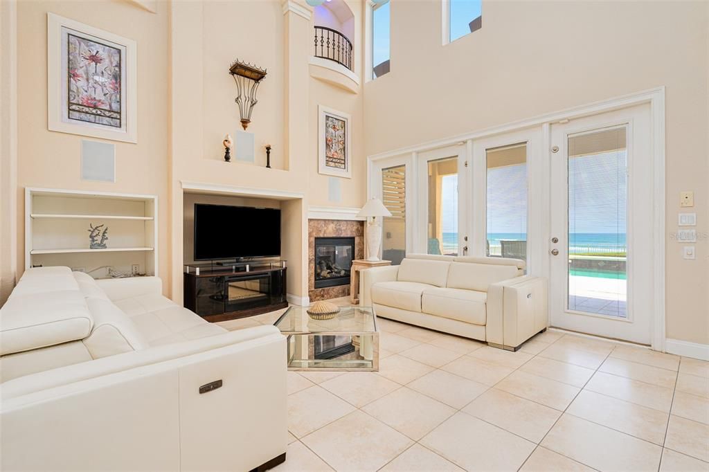 Fireplace, Interior, Living room, Water
