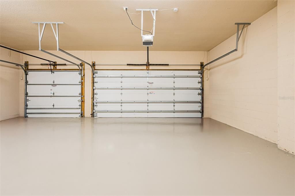 Garage, Interior