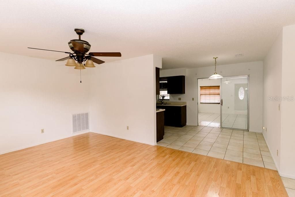 Empty room, Interior, Pendant Lights, Wood Texture Flooring