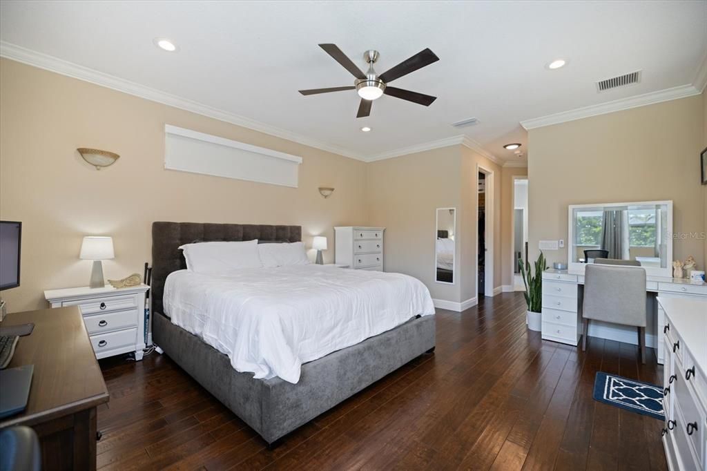 Bedroom, Interior, Recessed Lighting, Wood Texture Flooring