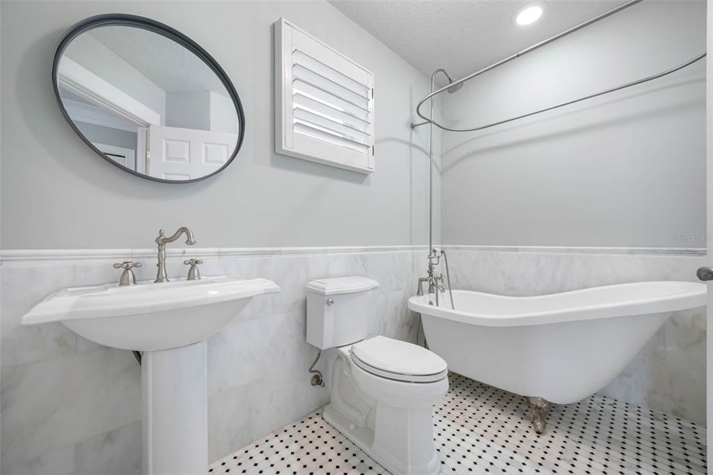 Bathroom, Free Standing Baths, Interior, Recessed Lighting