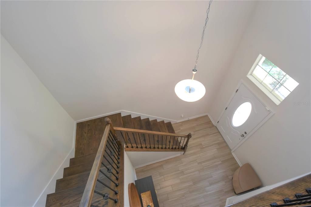 Interior, Pendant Lights, Wood Texture Flooring