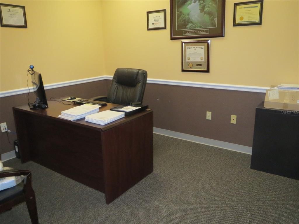 Home Office, Interior