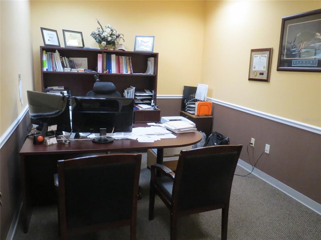 Home Office, Interior