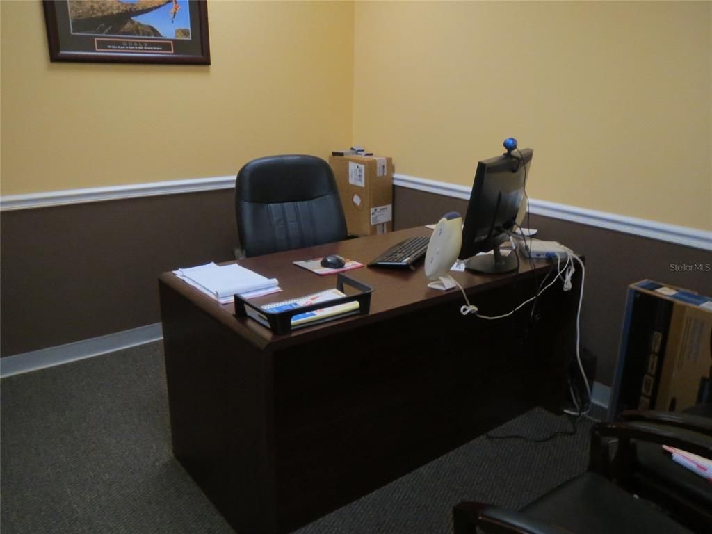 Home Office, Interior
