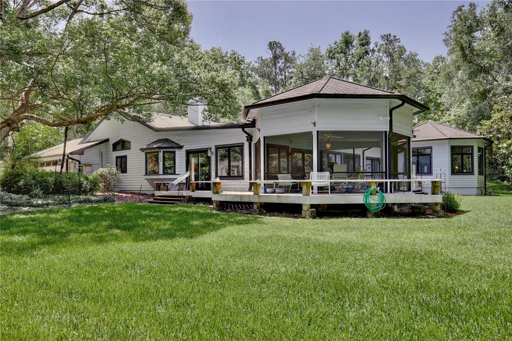 Backyard, Exterior