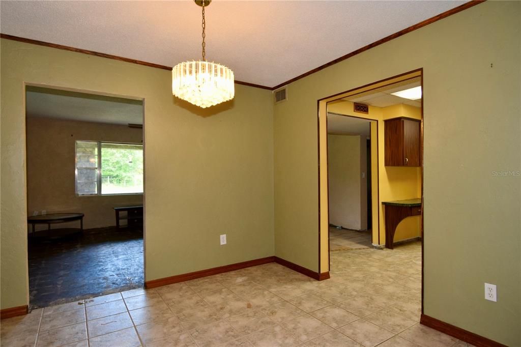 Chandelier, Empty room, Interior, Pendant Lights