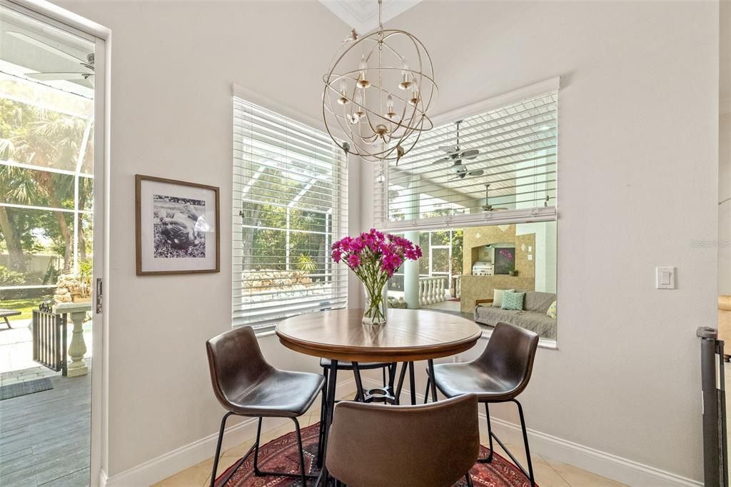 Chandelier, Dining room, Interior