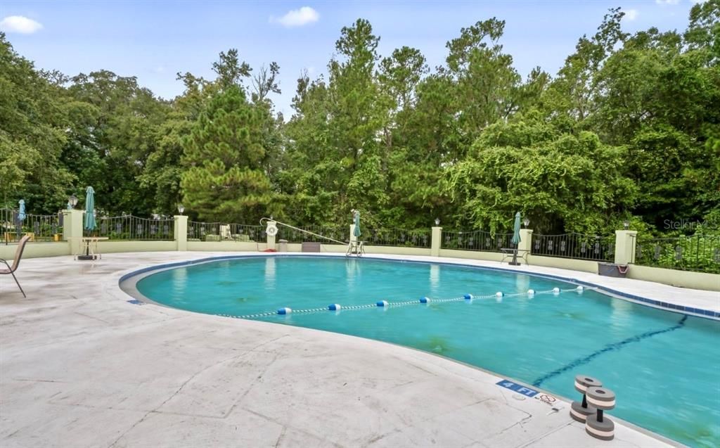 Exterior, Pool