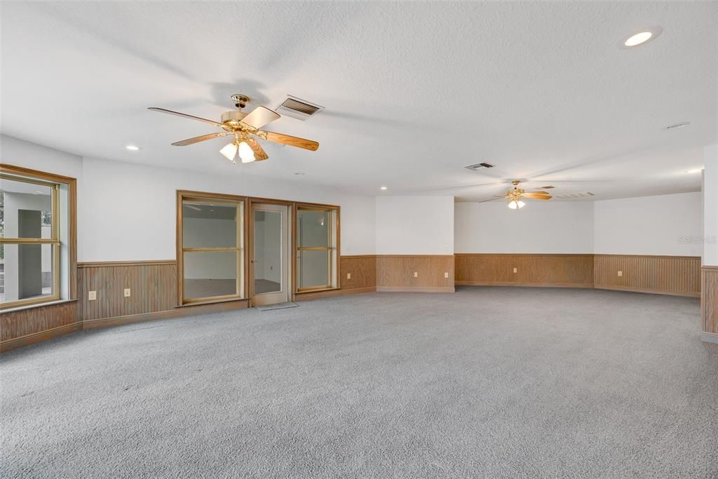 Empty room, Interior, Recessed Lighting