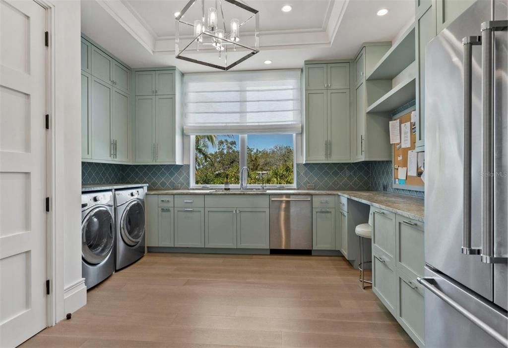 Interior, Kitchen, Pendant Lights, Recessed Lighting, Stainless Steel Appliances, Washer, Wood Texture Flooring