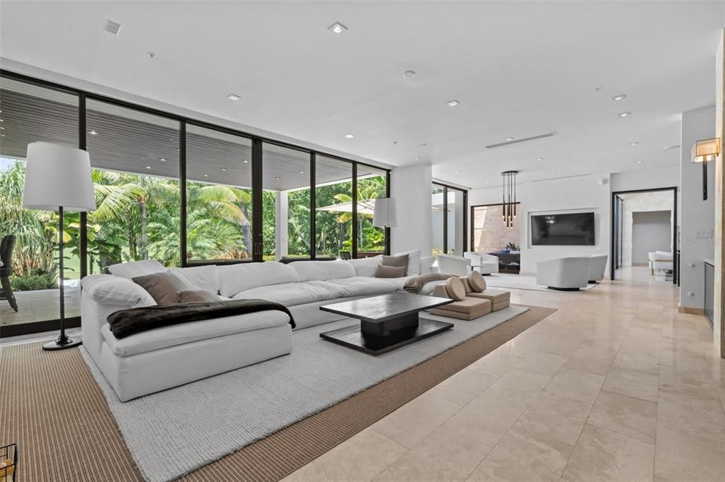 Interior, Living room, Pendant Lights, Recessed Lighting