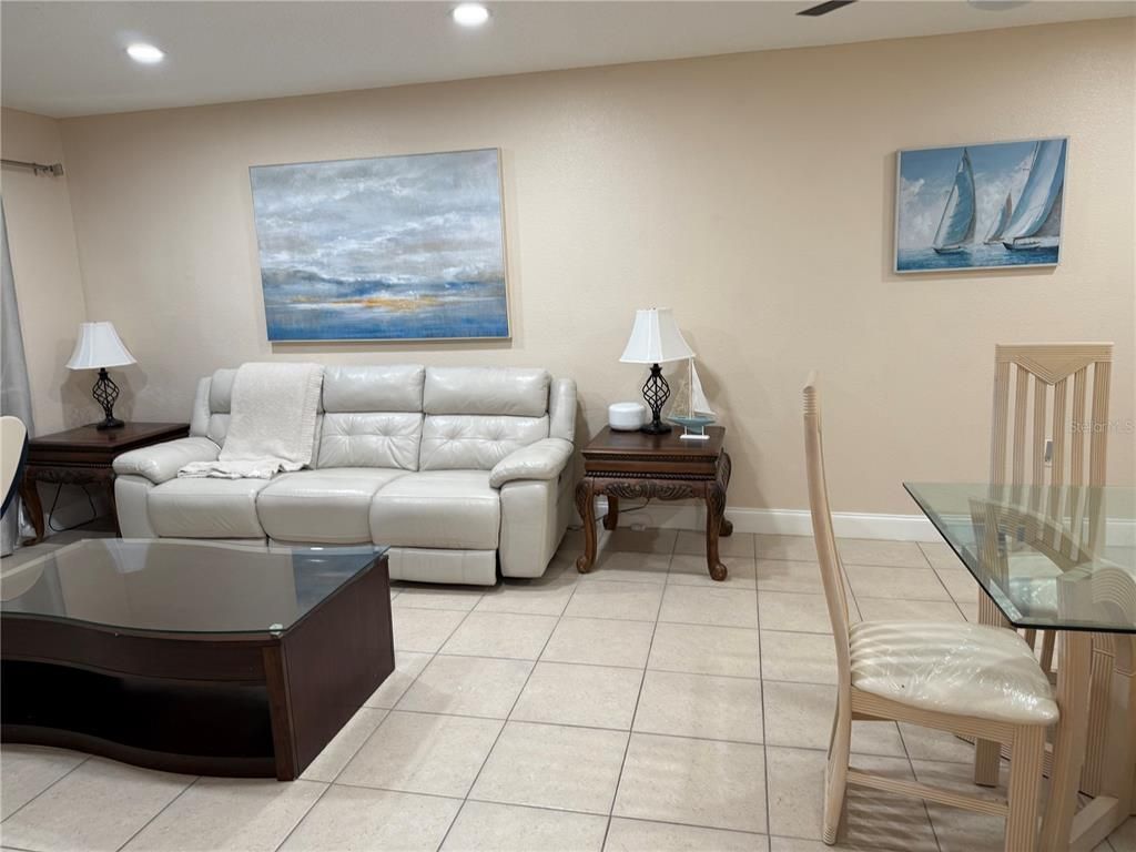 Interior, Living room, Recessed Lighting, Water