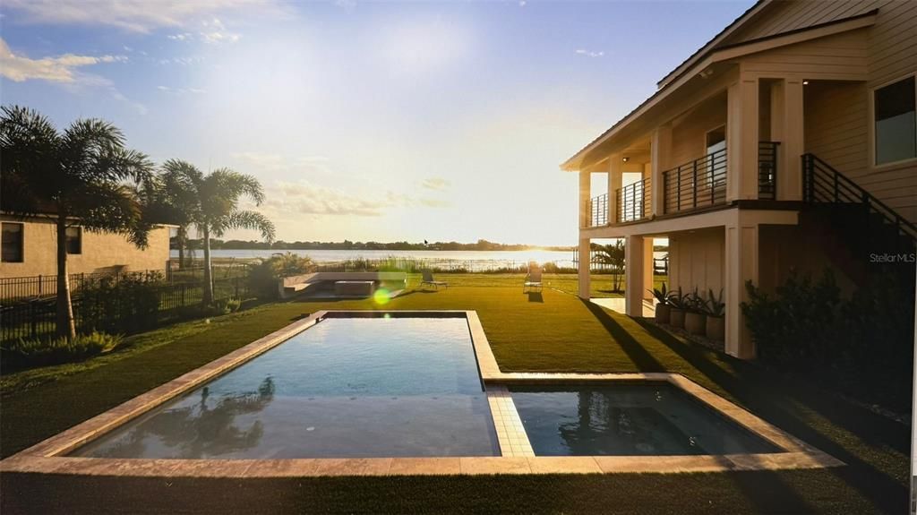 Exterior, Pool, Water