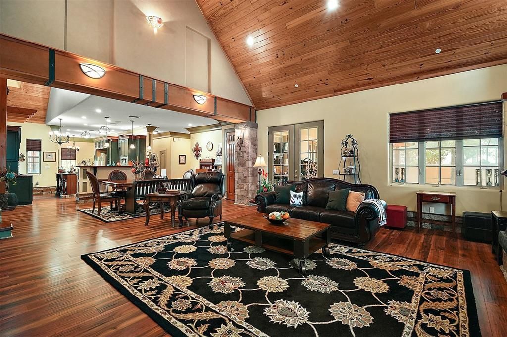 Dining room, Interior, Living room, Pendant Lights, Recessed Lighting, Wooden Ceilings, Wood Texture Flooring