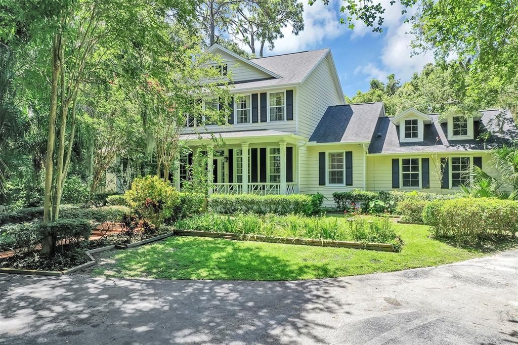 Exterior, Facade, Farmhouse