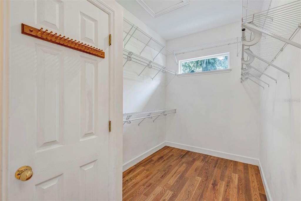 Interior, Walk-in Closets, Wood Texture Flooring