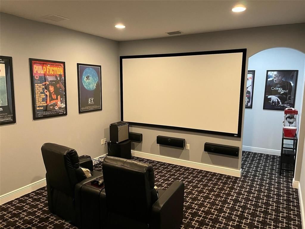 Interior, Projection Screen, Recessed Lighting, Theatre Room