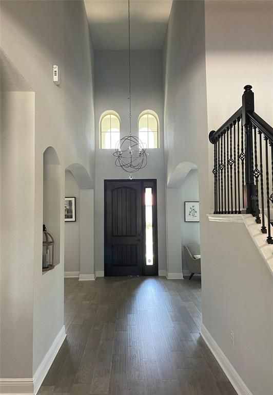 Interior, Pendant Lights, Wood Texture Flooring