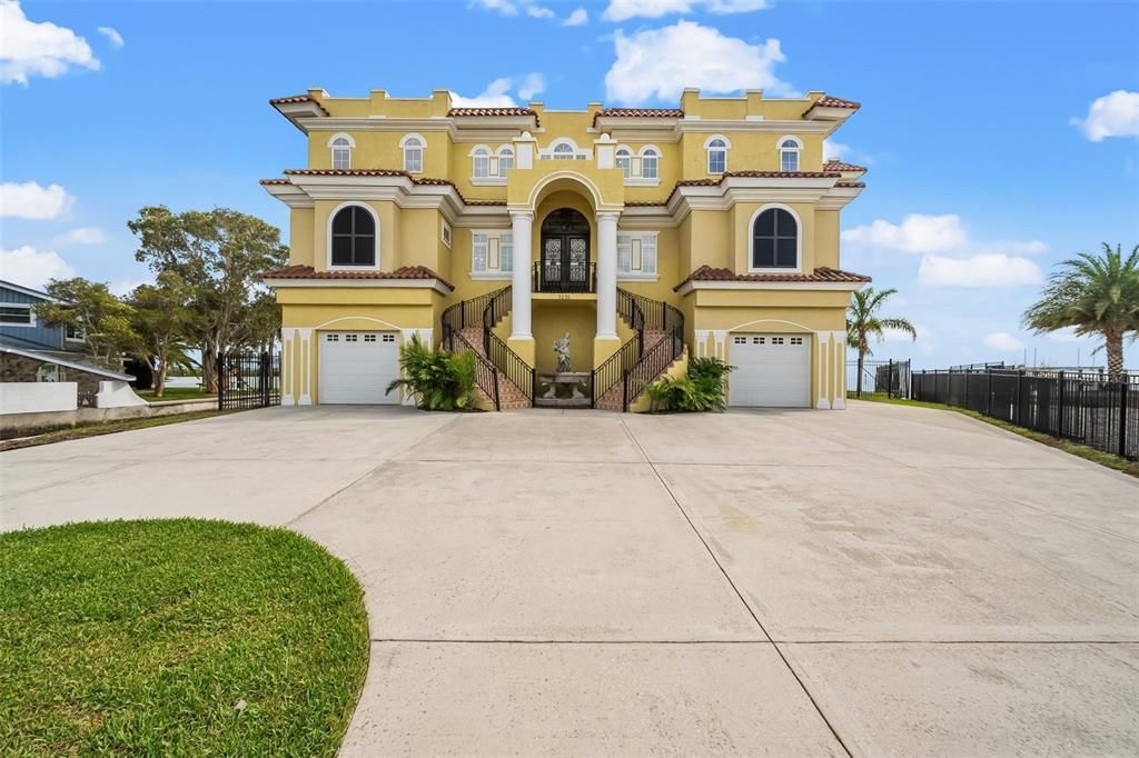 Exterior, Drone