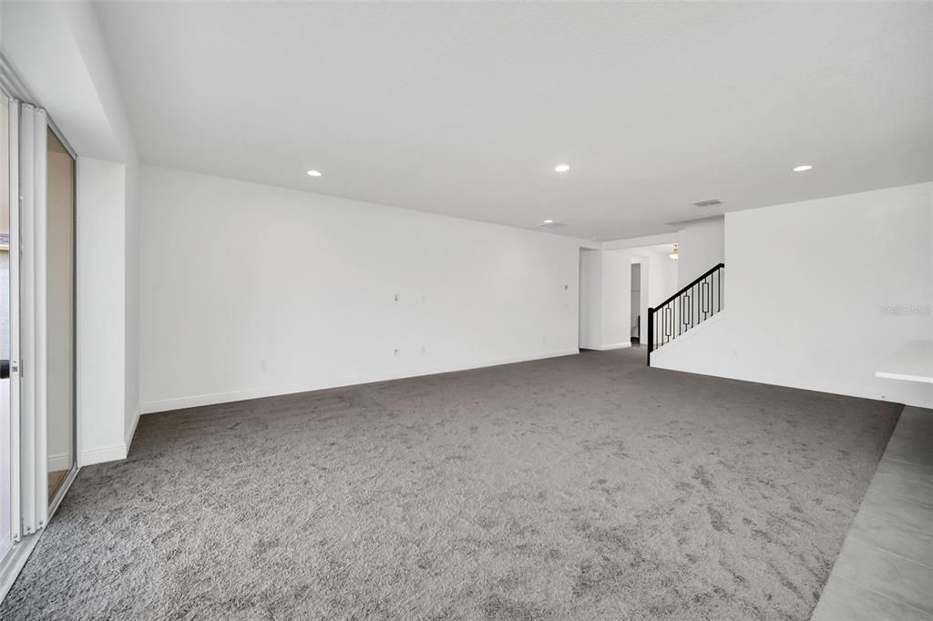 Empty room, Interior, Recessed Lighting