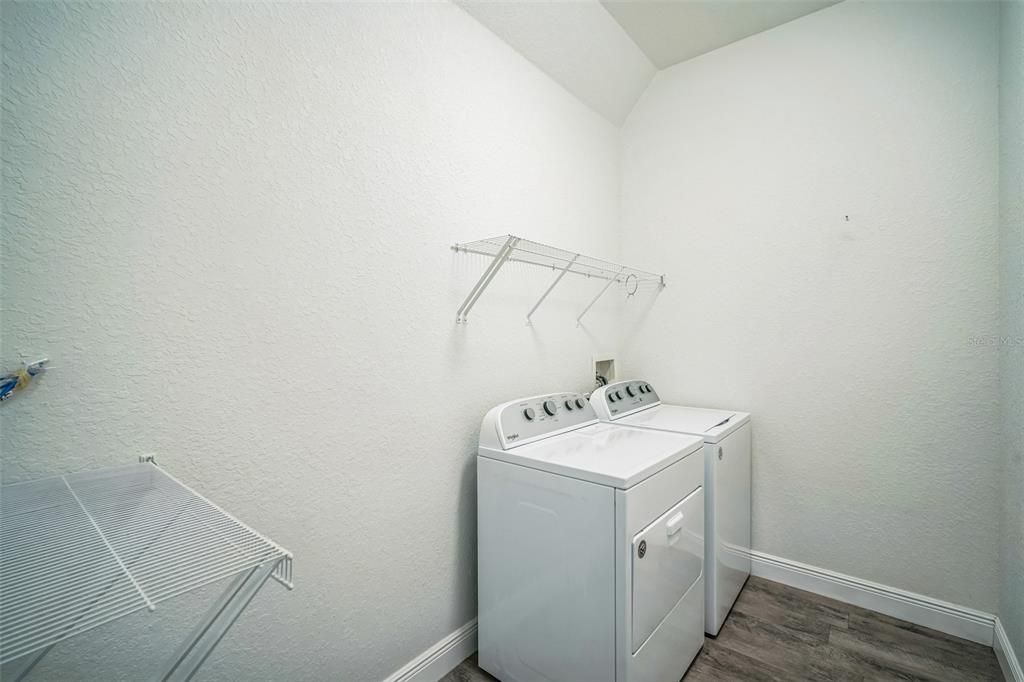 Interior, Washer, Wood Texture Flooring