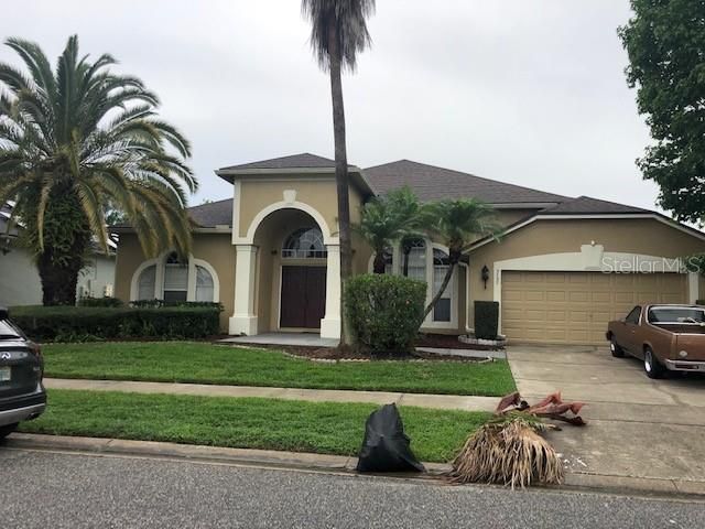 Attached, Exterior, Facade, Mediterranean