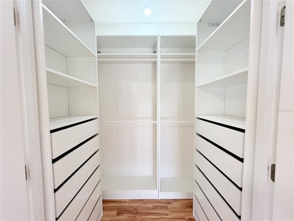 Interior, Walk-in Closets, Wood Texture Flooring